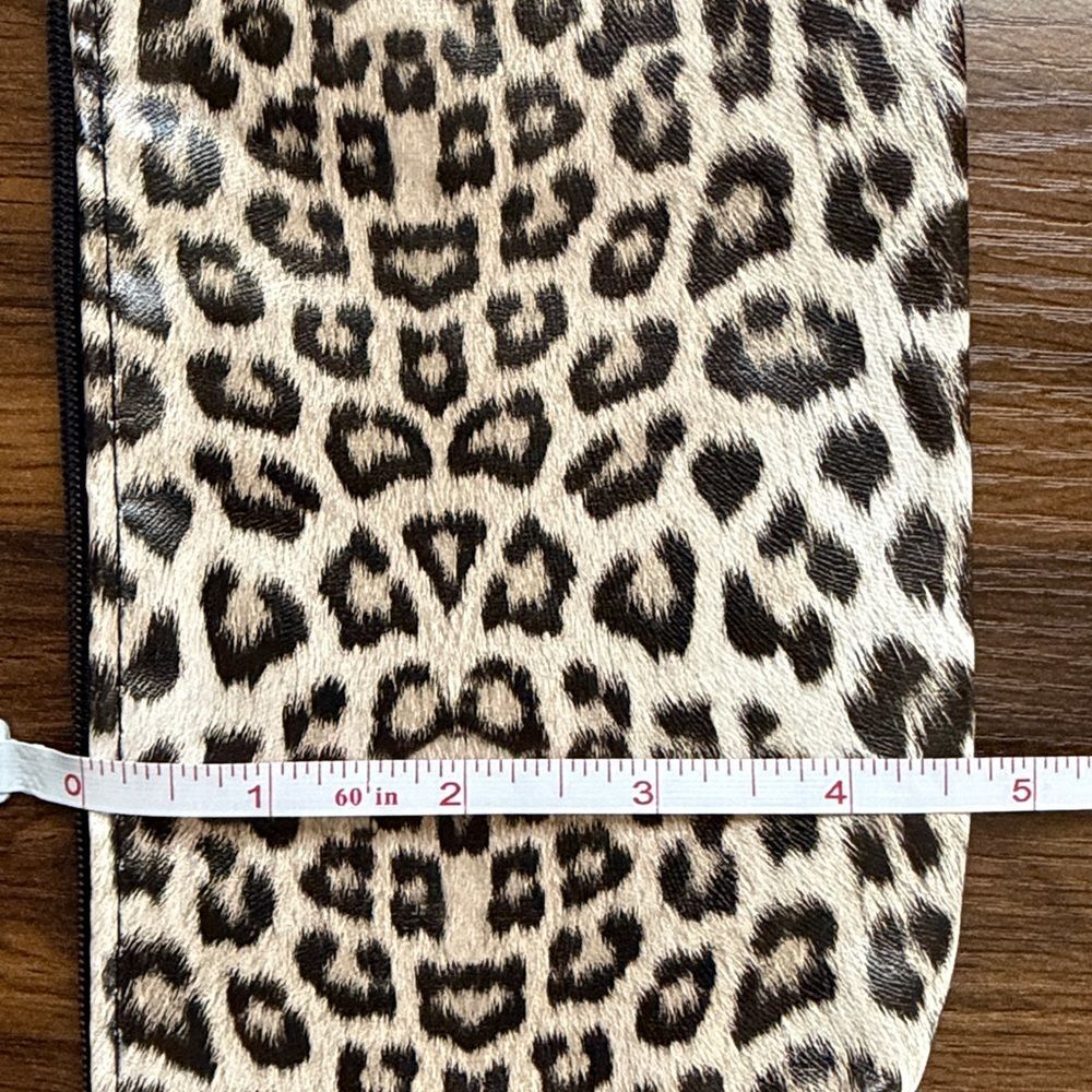 Leopard Print Zip Pouch - Picture 3 of 3